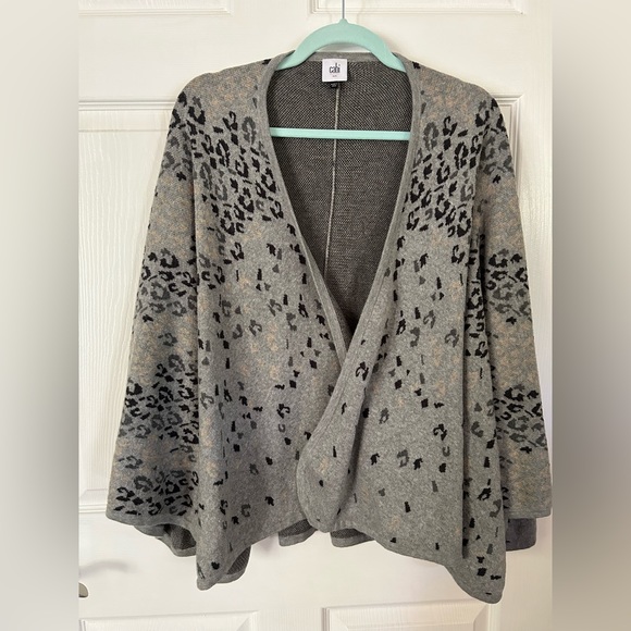 Cabi | Gigi Leopard Print Open Cardigan Sweater Poncho Shawl | Gray - Picture 7 of 9